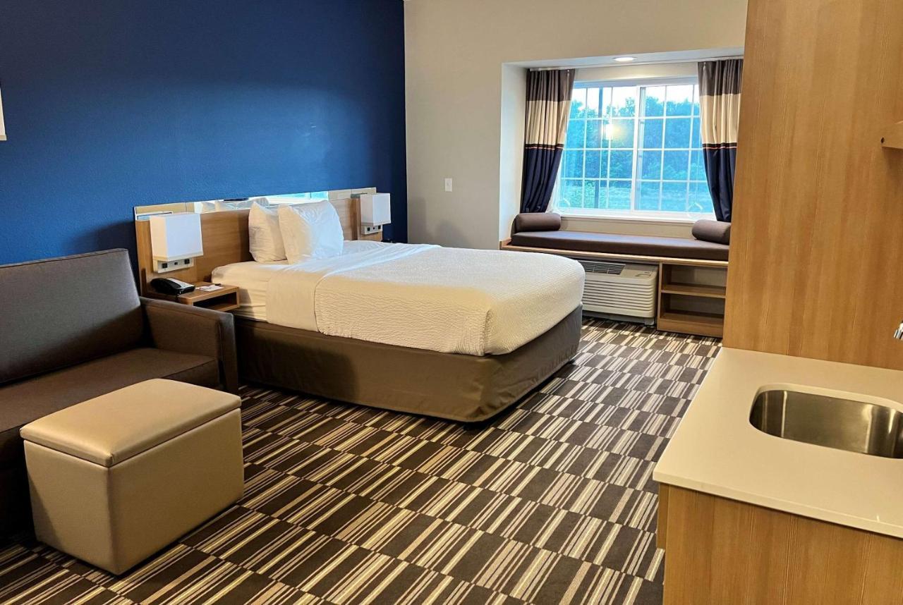 Microtel Inn & Suites By Wyndham Fountain Fort Carson Экстерьер фото