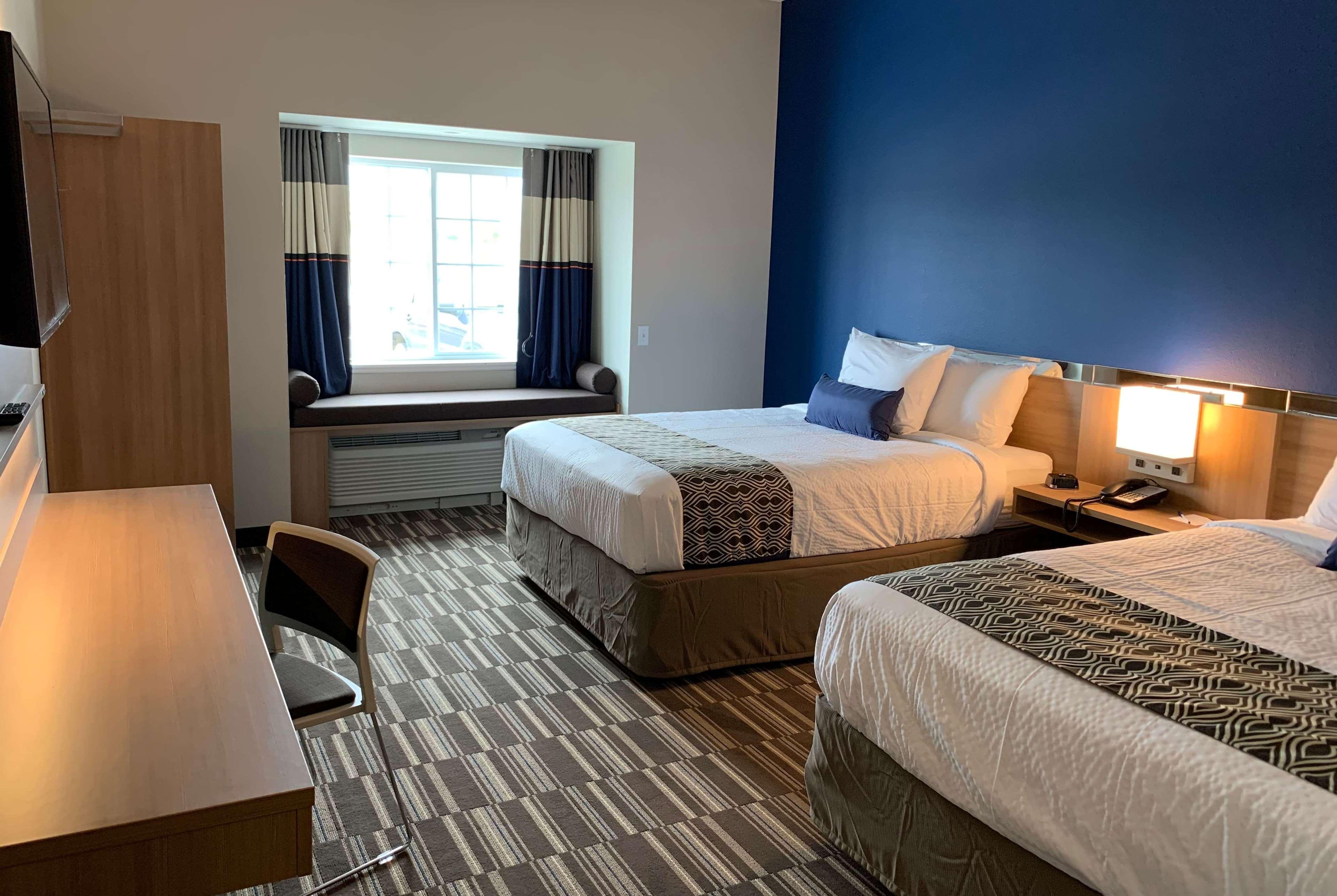 Microtel Inn & Suites By Wyndham Fountain Fort Carson Экстерьер фото