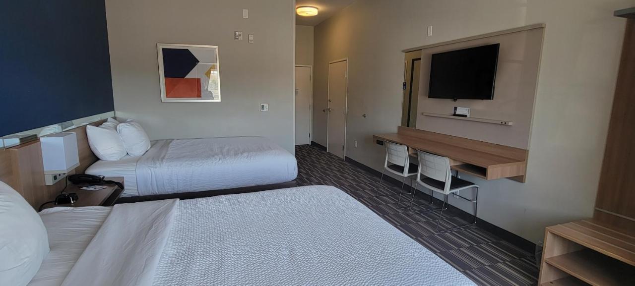 Microtel Inn & Suites By Wyndham Fountain Fort Carson Экстерьер фото