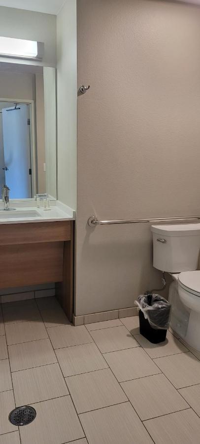 Microtel Inn & Suites By Wyndham Fountain Fort Carson Экстерьер фото