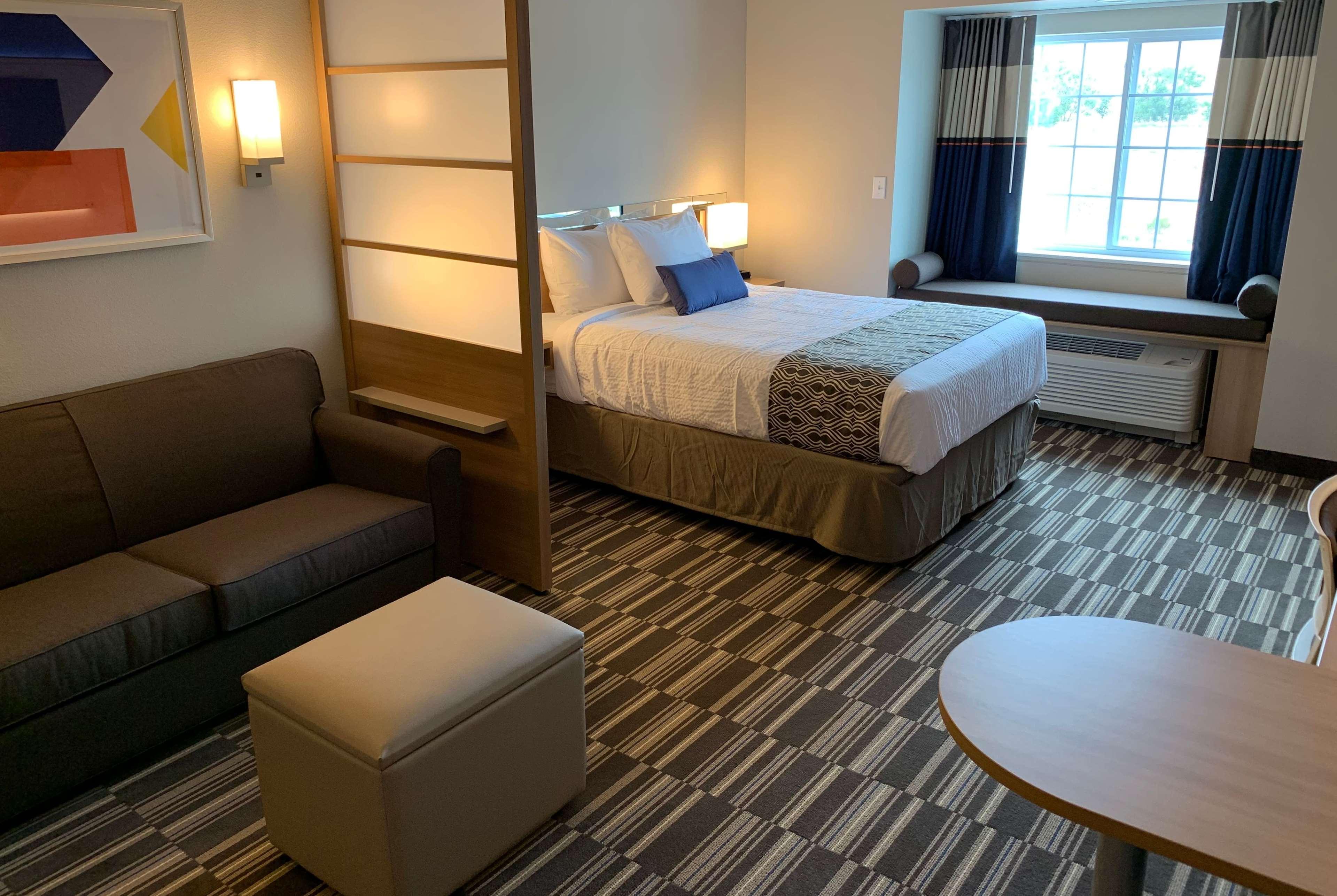Microtel Inn & Suites By Wyndham Fountain Fort Carson Экстерьер фото